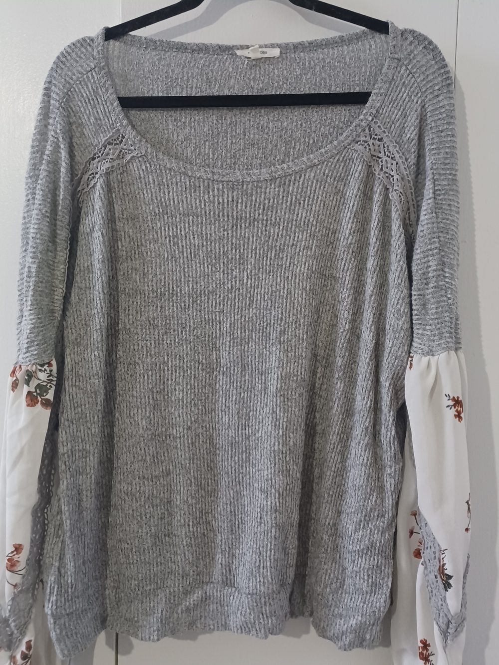 Maurices Floral Sleeve Gray Sweater Size 2